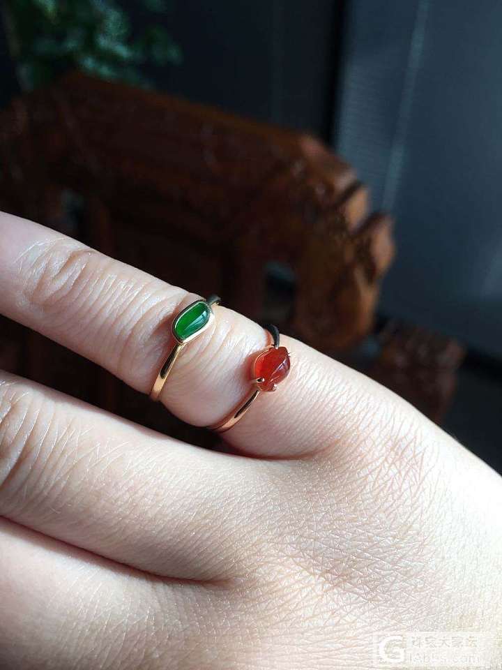 我的小红小绿～可爱不，嘻嘻_翡翠镶嵌戒指