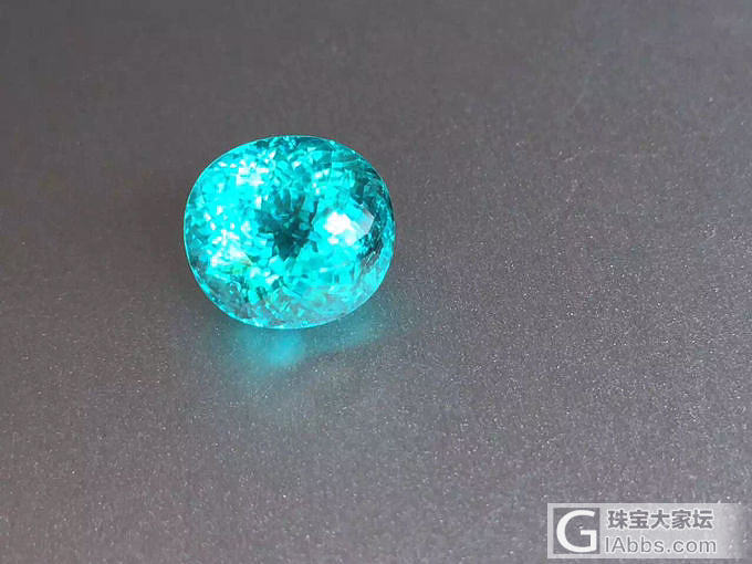 一颗珍藏的16卡 帕拉伊巴_刻面宝石碧玺