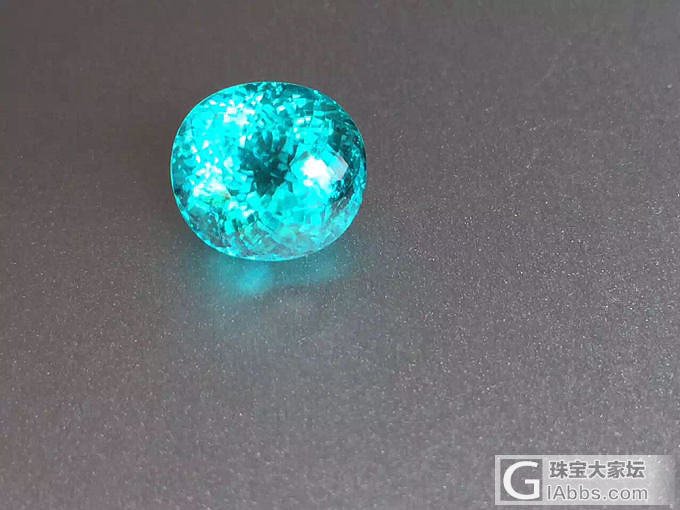 一颗珍藏的16卡 帕拉伊巴_刻面宝石碧玺