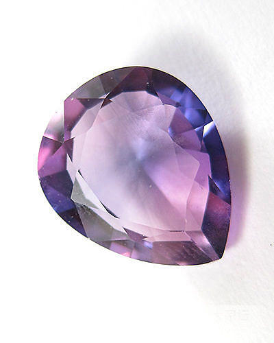 晒一晒新入手紫色蓝宝石，7.74ct，紫色渐变，非常干净，打算镶嵌吊坠。_蓝宝石