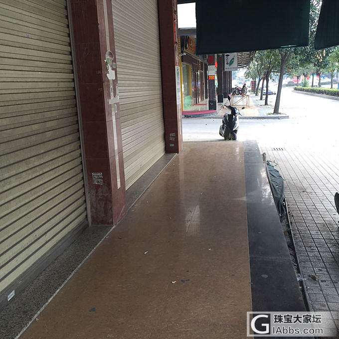 揭阳人民安逸哦，早上十点才上班，九点四十了还都没有开门_揭阳集散地