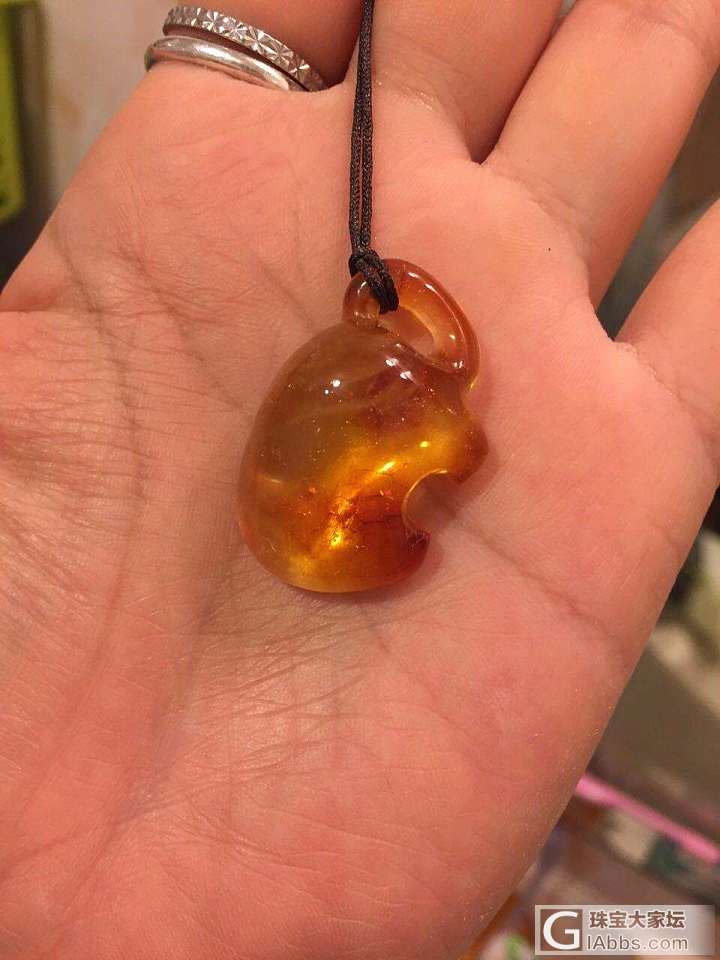 半立体象_蜜蜡打磨