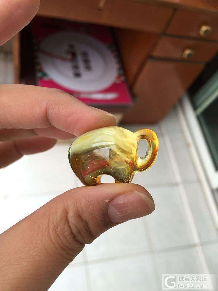 半立体象_蜜蜡打磨