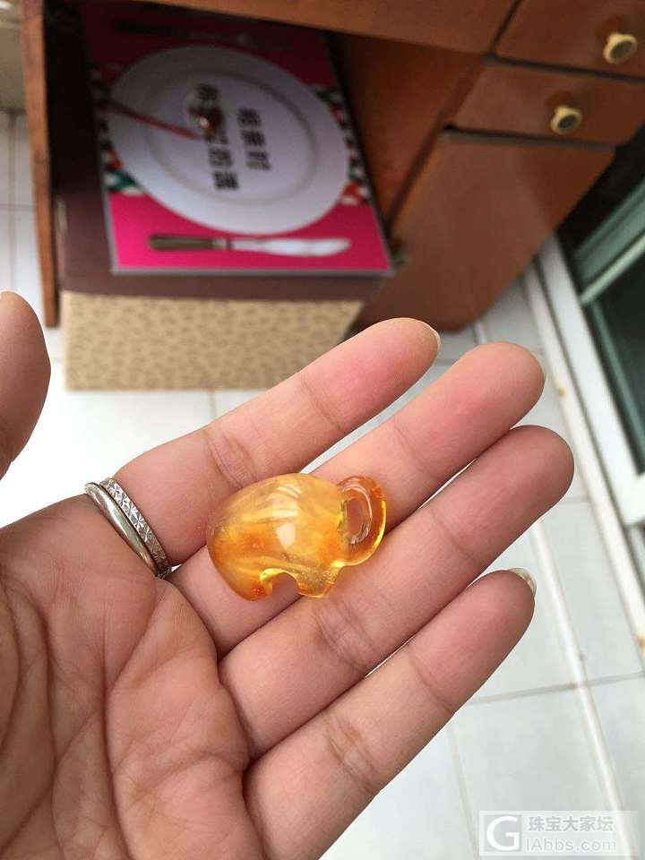 半立体象_蜜蜡打磨