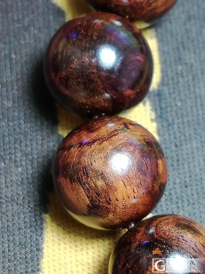 细看海黄黄花梨1.2手串_珠串海南黄花梨