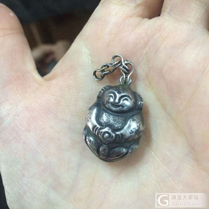 给宝宝淘的老银铃铛，双面工，声音清脆，银质也不错，抽时间编好给_老银
