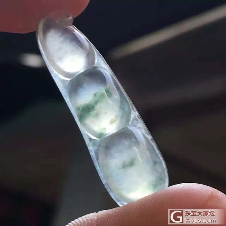 大家看看这个四季豆值这么多钱么？品质怎么样？_挂件翡翠