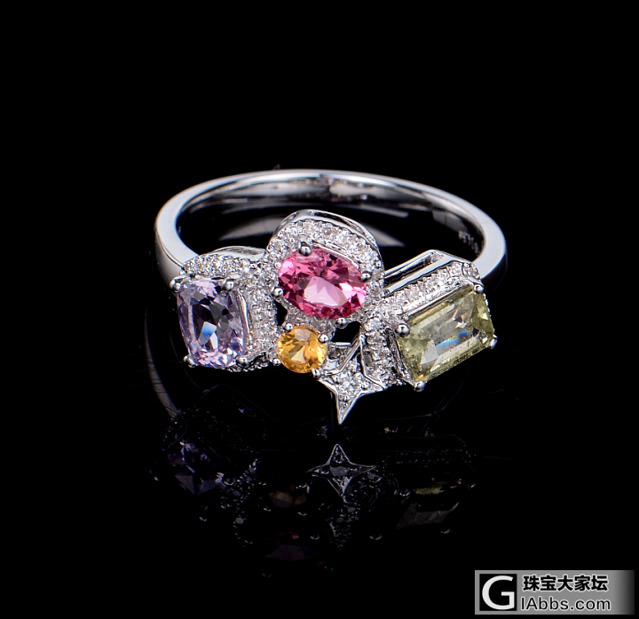 最近珠宝行情很差，赶脚珠宝人一起默默地过冬了（北京展成品欣赏）_戒指彩色宝石