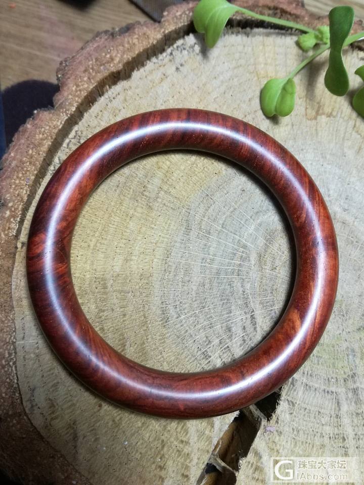 小叶紫檀同料手镯一对欣赏_手镯小叶紫檀