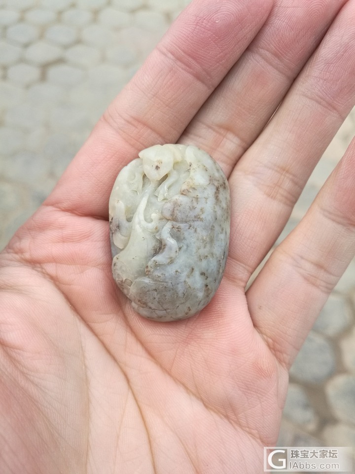 芦花皮籽料雕件_和田玉白玉