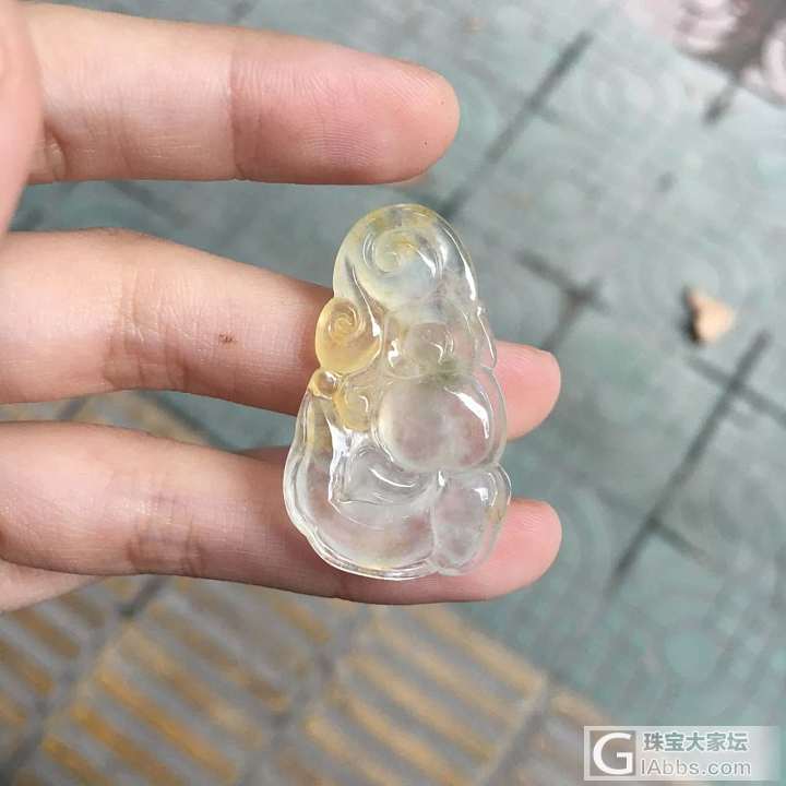 翡翠A货  冰种金鱼_挂件翡翠