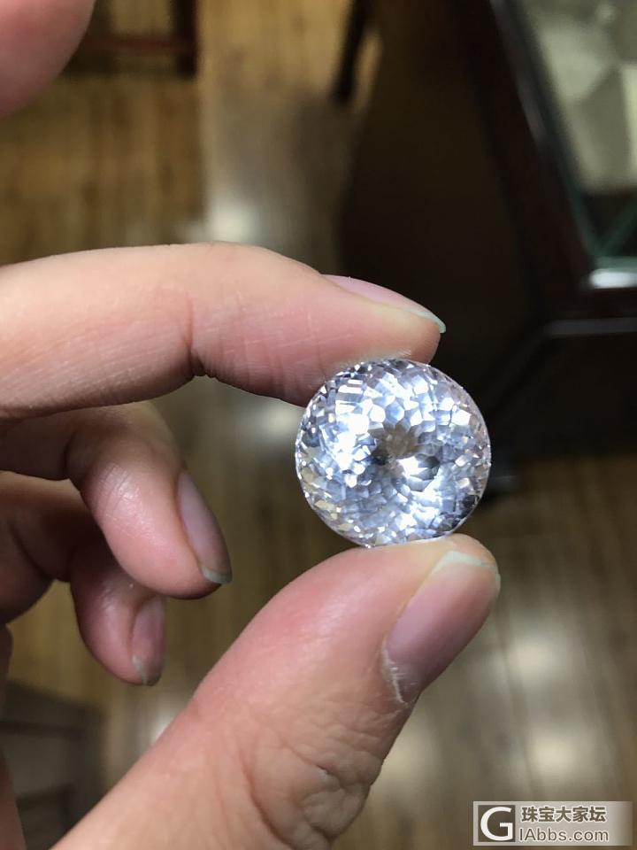 发个大颗粒硅铍石给大家看看 35.47ct 附Aigs证书_硅铍石