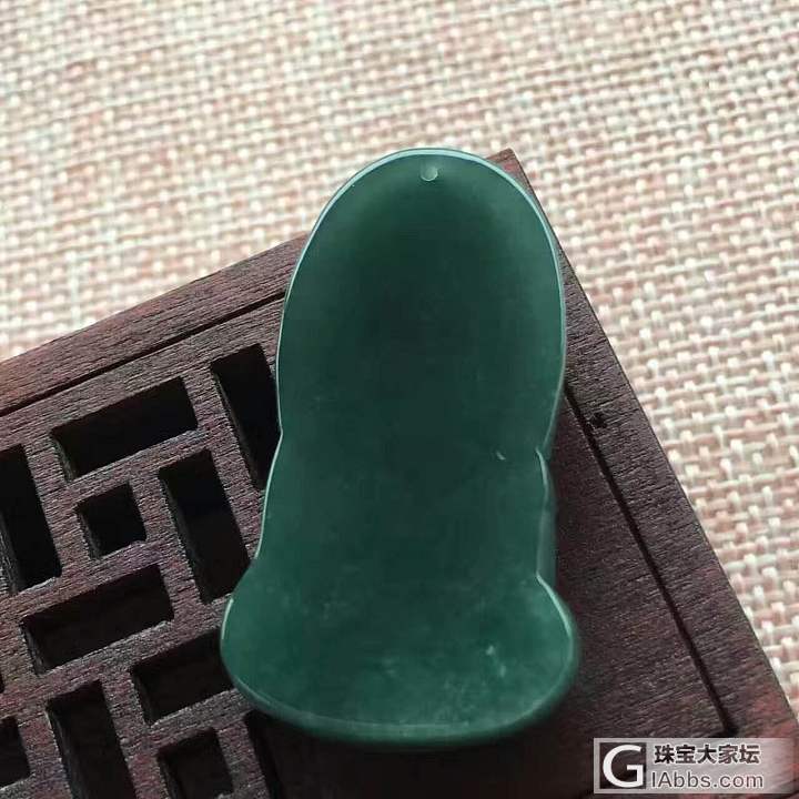 喜欢这个雕工  多少钱可入尺寸36/20.5/9.0_翡翠