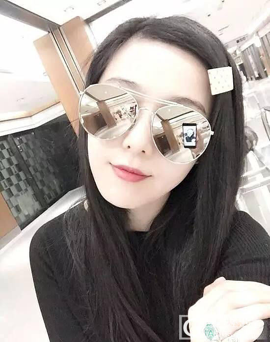 祖母绿代言第一女星_祖母绿