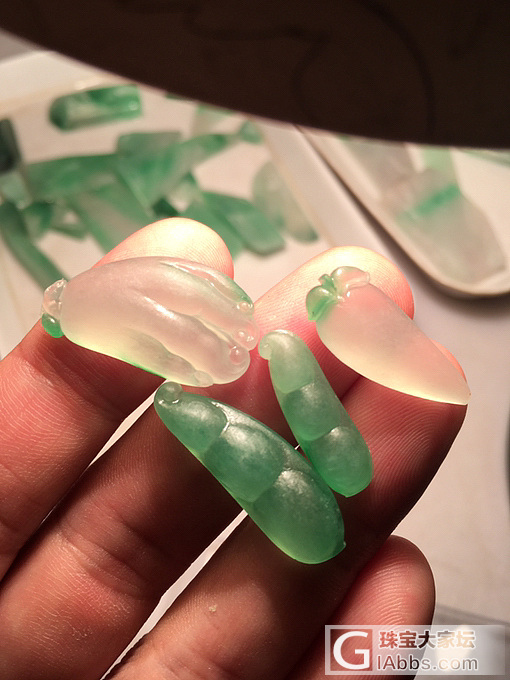 看看会卡石头的起货效果_挂件翡翠