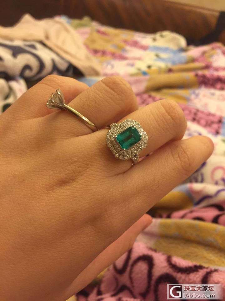 之前买的两颗祖母绿，整了两个戒指，款式还成_戒指祖母绿