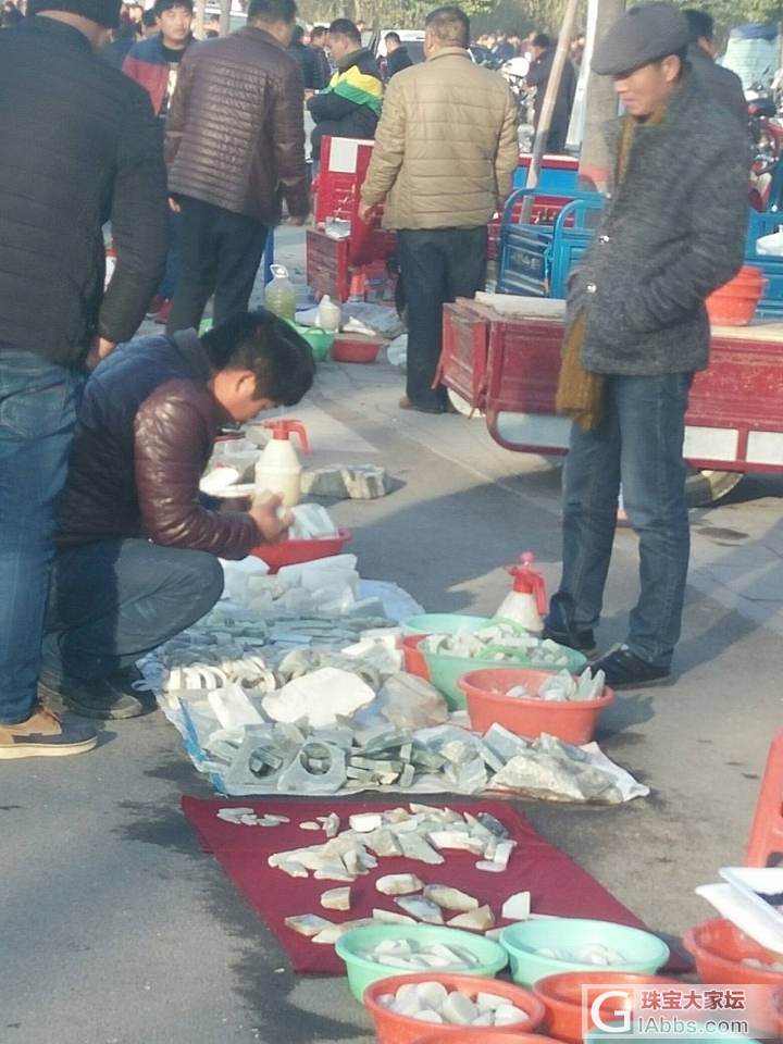 周一好，起床去石佛寺料市场转转去_挂件和田玉