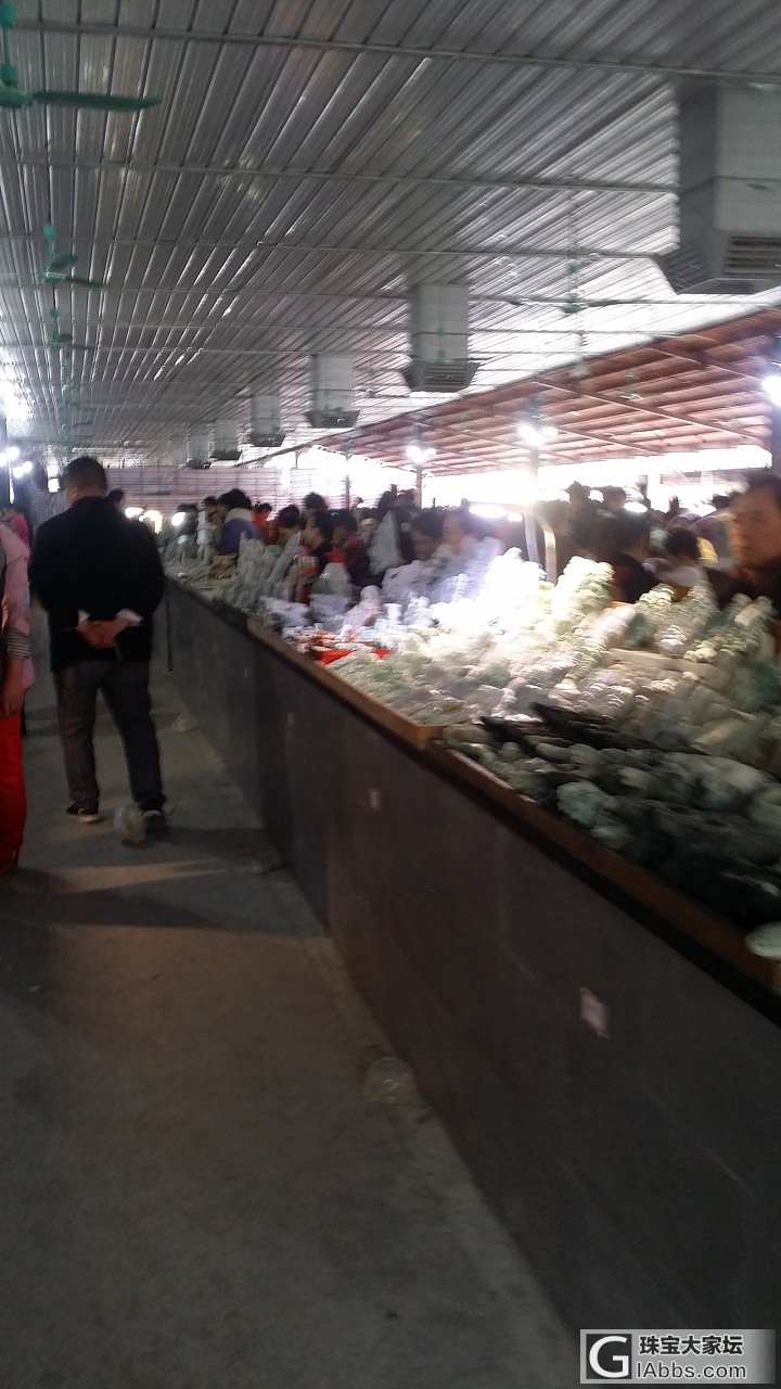 石头风子再往翡翠市场散步_集散地翡翠