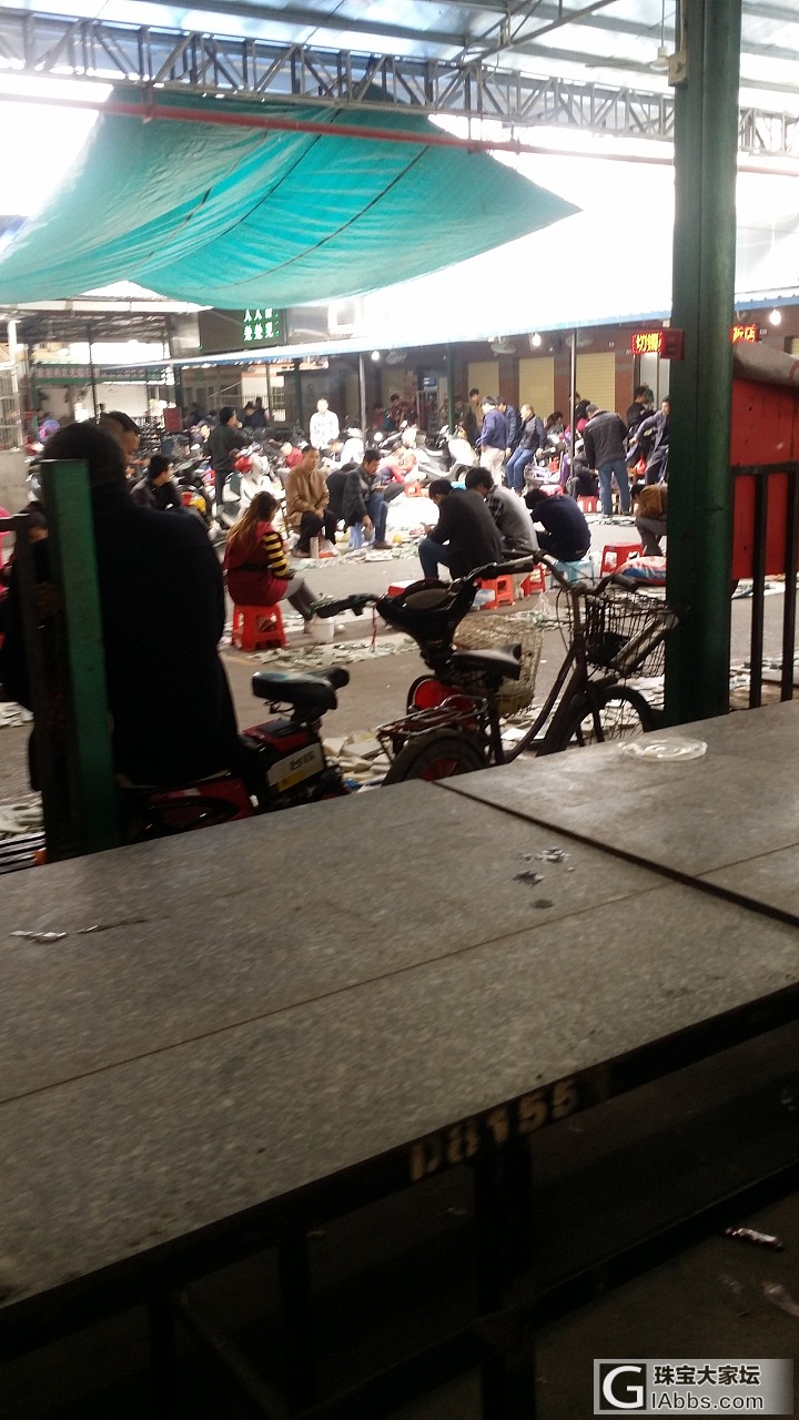石头风子再往翡翠市场散步_集散地翡翠