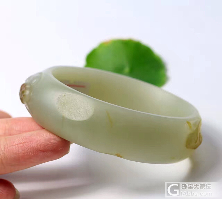 青白籽镯_青白玉和田玉手镯