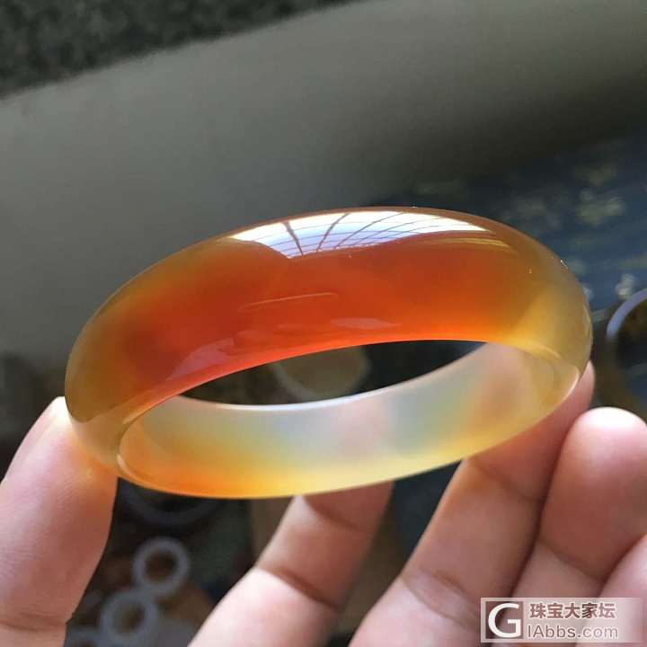 天然红_手镯玉髓