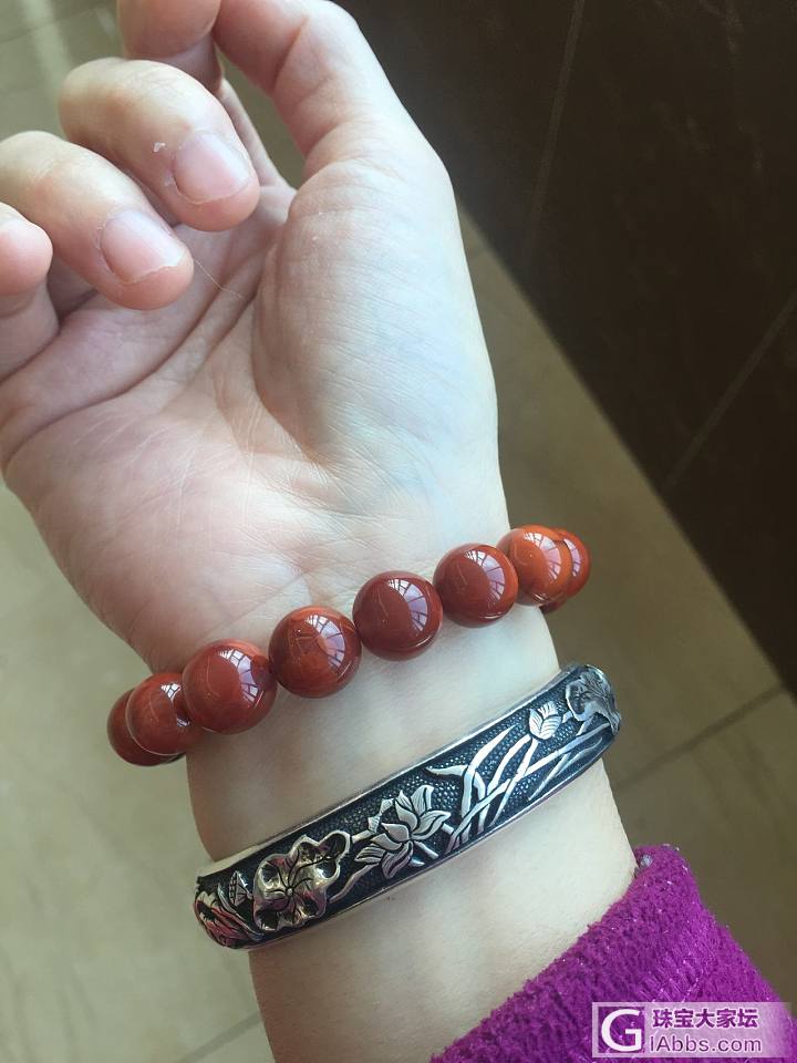 晒晒婵娟和闲置收的南红串串_南红手镯珠串银