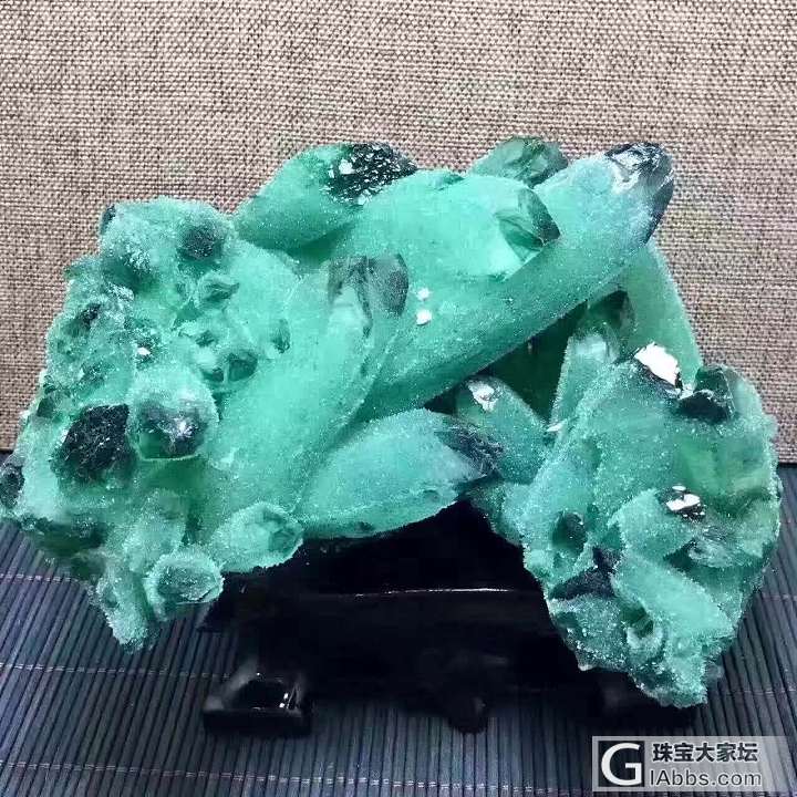 🔥【新货来了✨】天下奇品✨纯天然翡翠幽灵水晶簇、又名【发财晶】、超闪、财不漏、它..._洞盆簇
