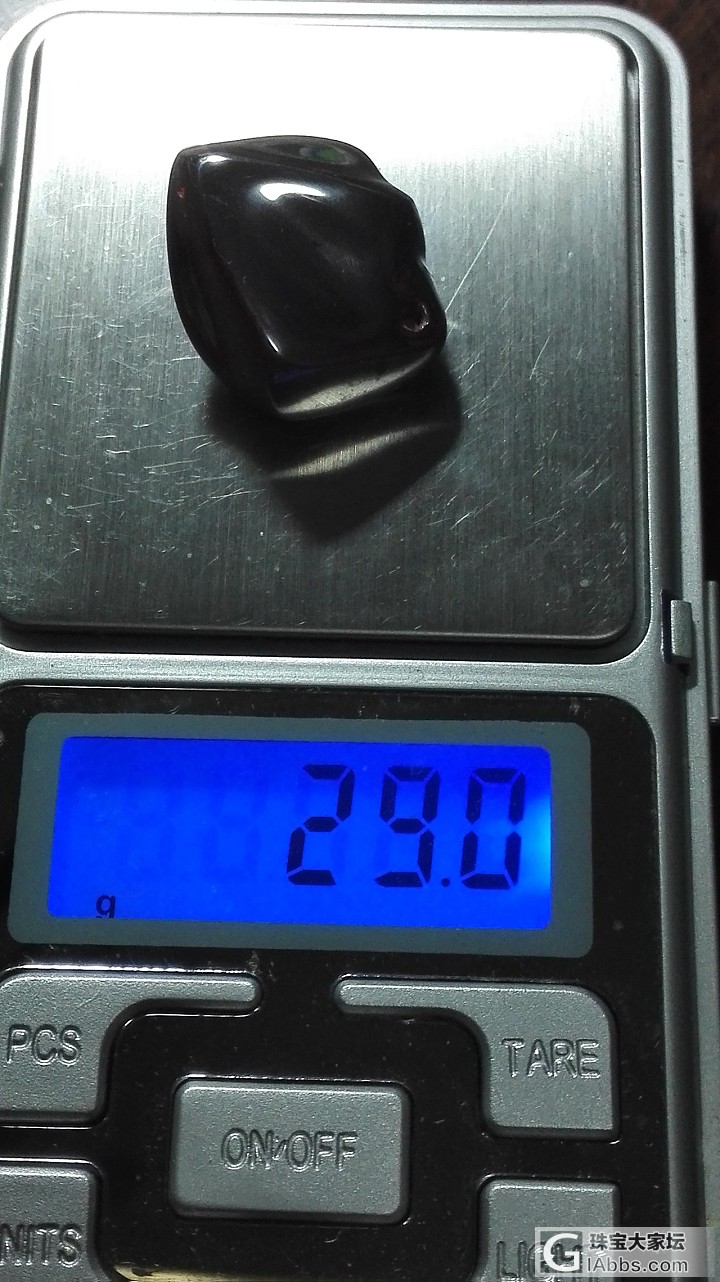 上两颗朱砂晶体 无裂_朱砂打磨