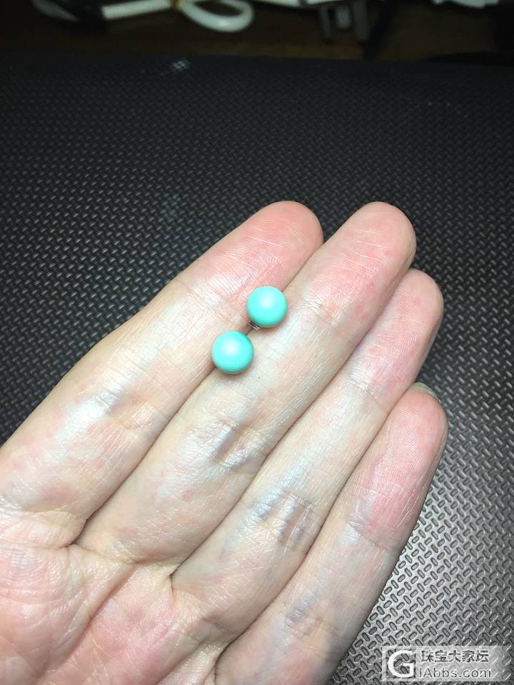 今晚穿上了衣服_松石蓝珀戒指