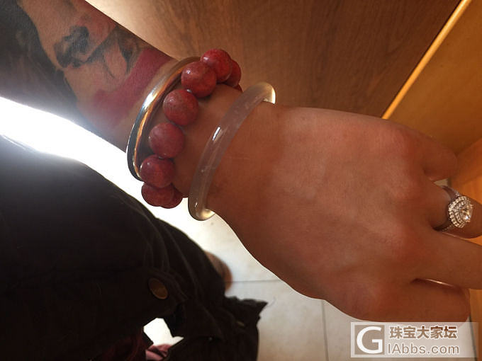 珍甜玉髓叠戴也很美啊_搭配手镯玉髓