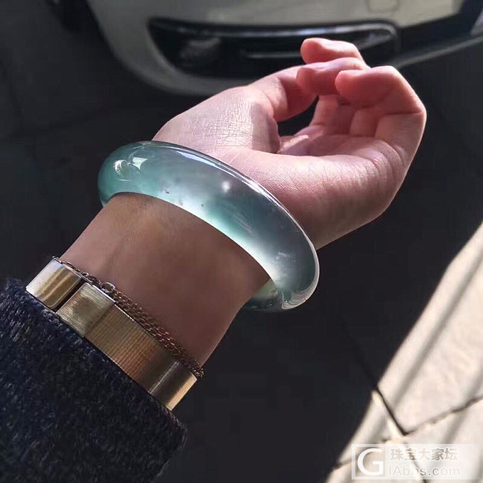 欣赏个土豪款的镯子，土豪就是任性_翡翠