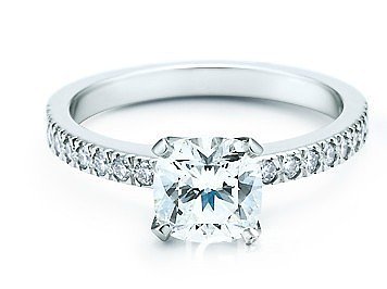 今天去TIFFANY试了心心念的公主方钻_蒂芙尼钻石