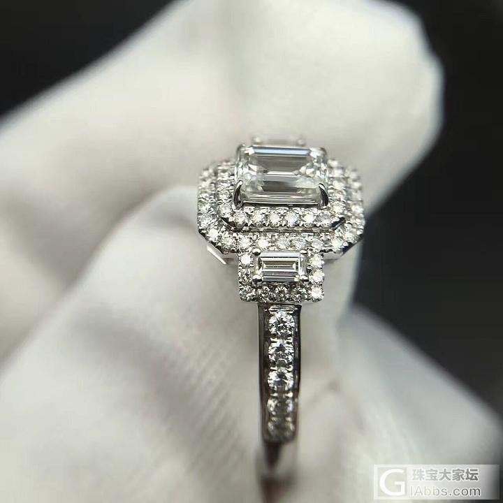 祖母绿形切割群镶钻戒💍，实物更漂亮_异形钻钻石戒指