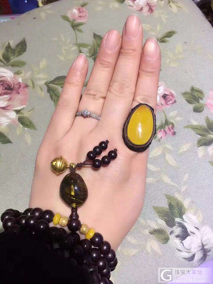 晒晒我喜欢的蜜蜡戒指_蜜蜡戒指