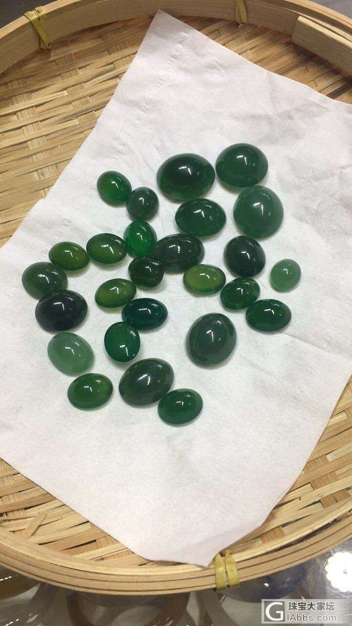 绿玉髓成品，很阳绿，纯手工_玉髓