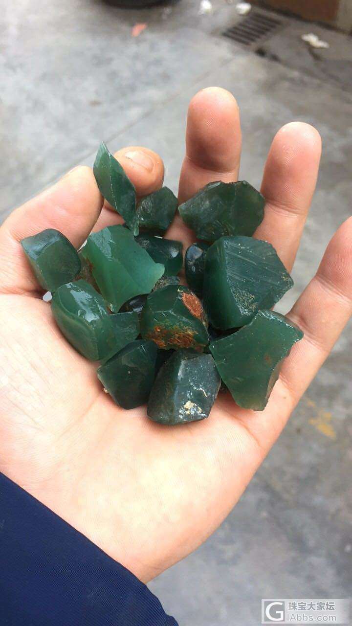 绿玉髓成品，很阳绿，纯手工_玉髓
