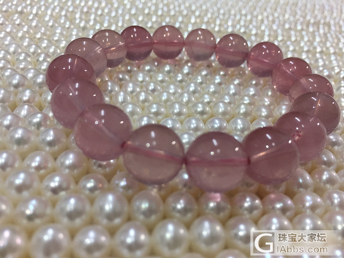 美的背景拍美的粉晶_粉晶珠串