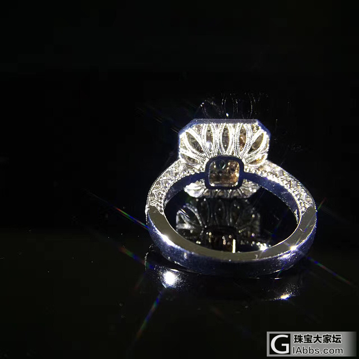 GIA克拉绿钻成品✨✨ 美美哒的颜色💕💕
主石：1.24CT （FLY-G SI..._彩钻戒指