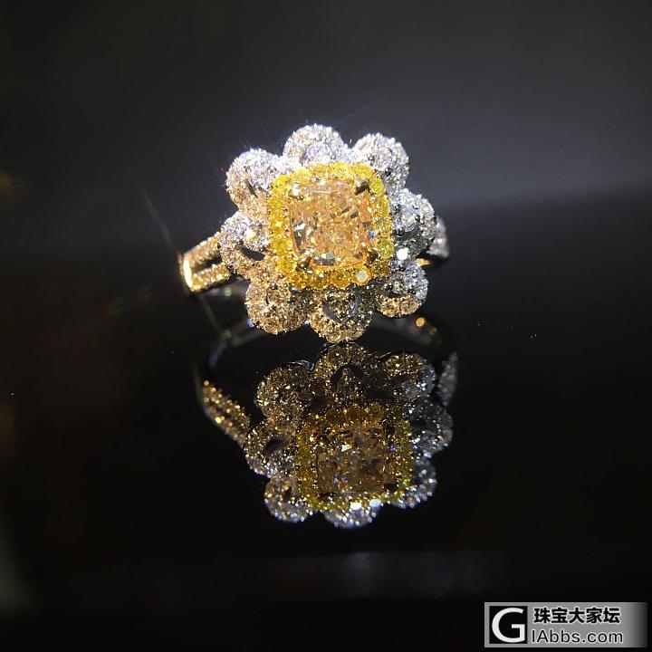 天然黄钻花瓣戒指现货，主石：0.72ct 副石：0.602ct_彩钻戒指