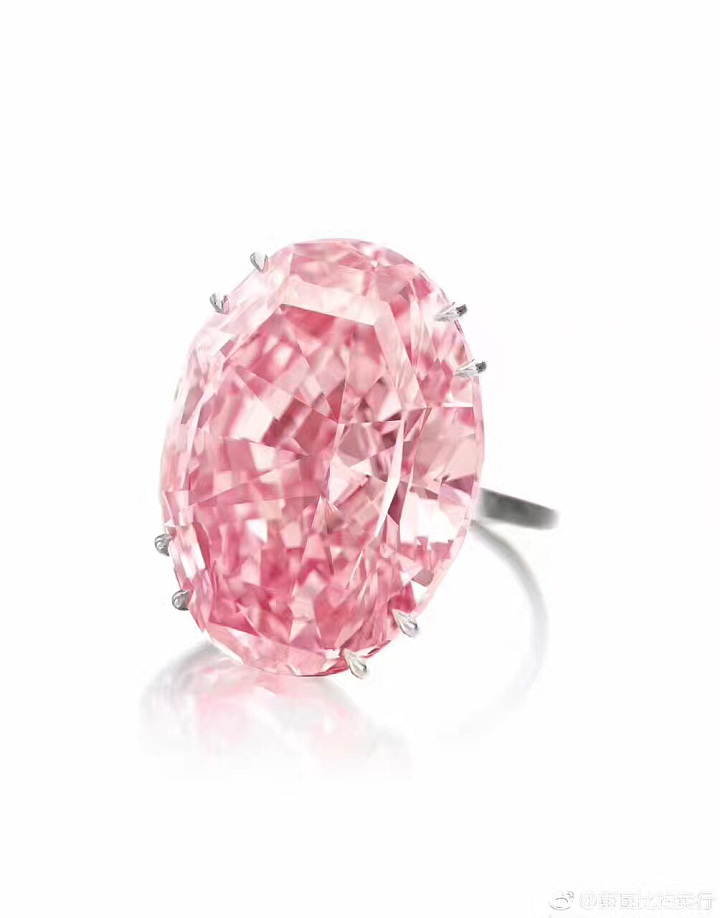 当地时间2017年3月20日，英国伦敦，苏富比拍卖行展出最珍贵的“粉红之星”钻石..._彩钻