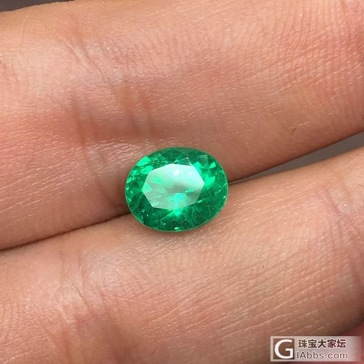 无油祖母绿2.36ct_刻面宝石祖母绿