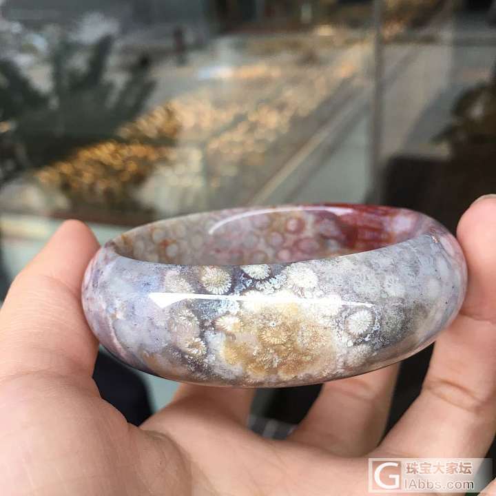 珊瑚玉手镯_珊瑚玉手镯