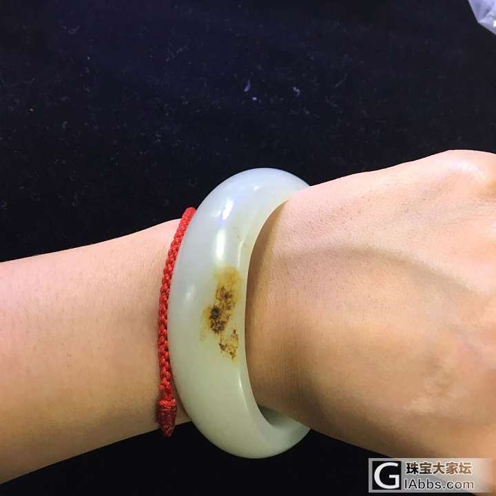 这是三月份买的料子，到现在才做出来一个手镯_和田玉手镯