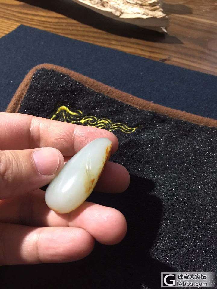 好色之人_挂件和田玉