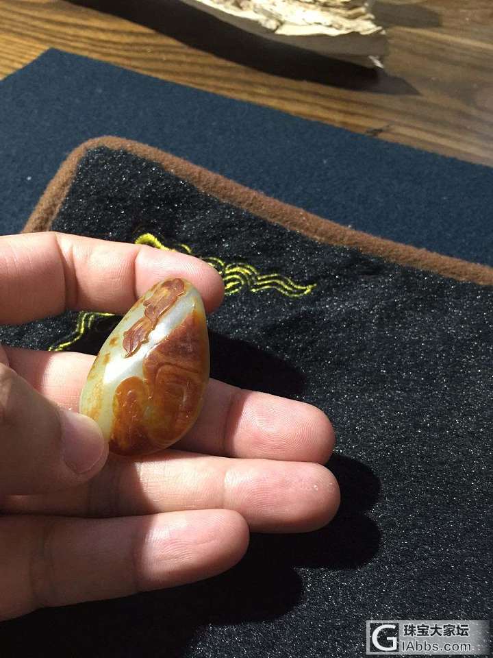 好色之人_挂件和田玉