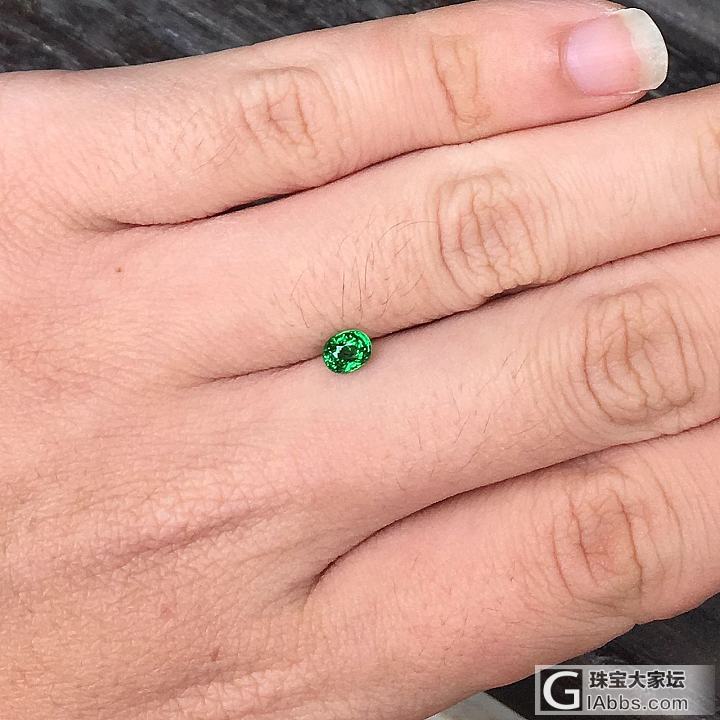 0.60ct 坦桑尼亚 艳绿 电光绿 vivid green 椭圆 沙弗莱_刻面宝石沙弗莱