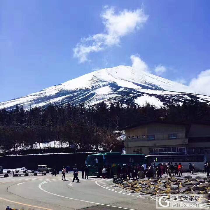 雪中的富士山_日本旅游