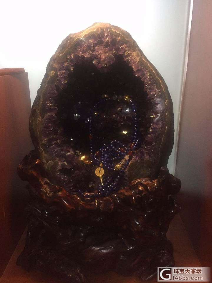 这个是乌拉圭的晶洞么？_紫水晶洞盆簇