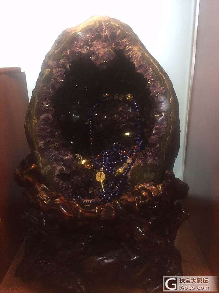 这个是乌拉圭的晶洞么？_紫水晶洞盆簇