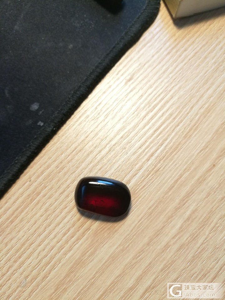 我了个去？血珀开出来个虫啊_虫珀